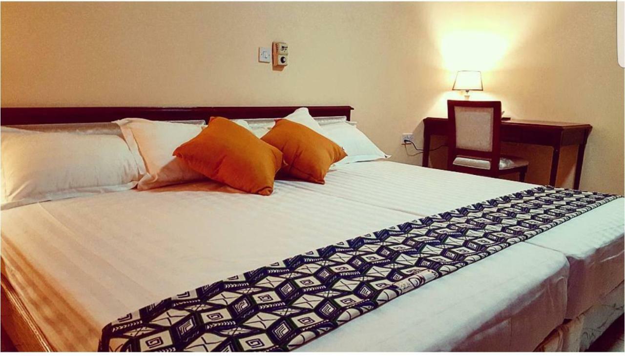 Mikaddo City Inn كوماسي المظهر الخارجي الصورة
